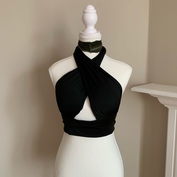 Women Strappy Criss-Cross Over Front Cut Out Halter Neck Sleeveless Crop Top, M - Picture 4 of 6